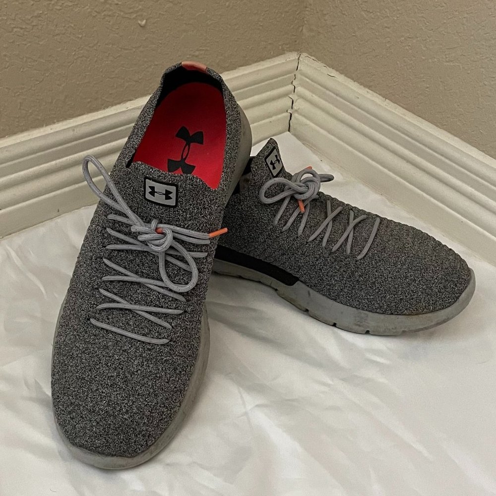 Under Armour SMGX Size 10 (no box)